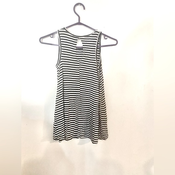 6 Summer Tops XS,S,M - Picture 1 of 15